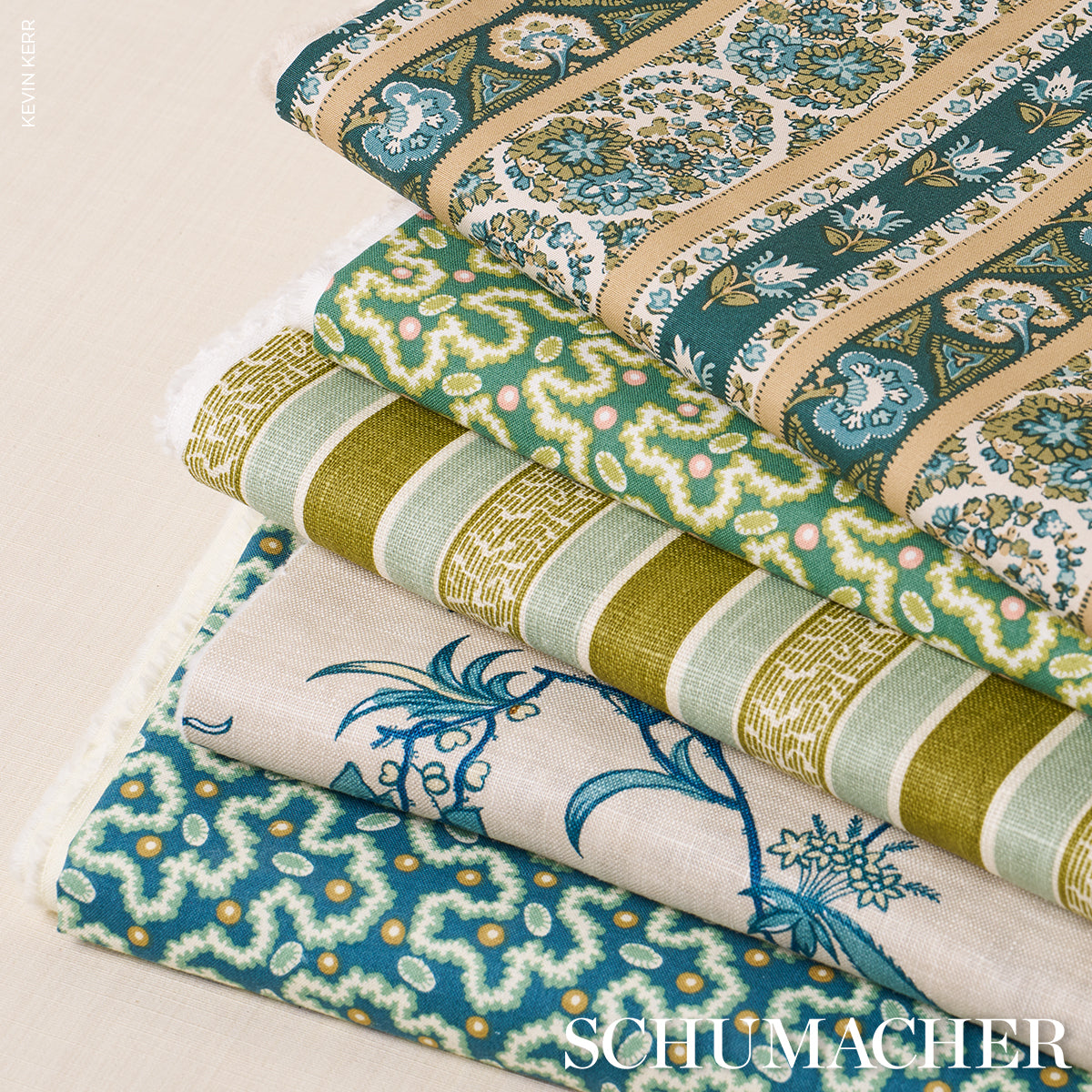 Schumacher 181731 APOLLINE BOTANICAL in CIEL & MARINE Fabric