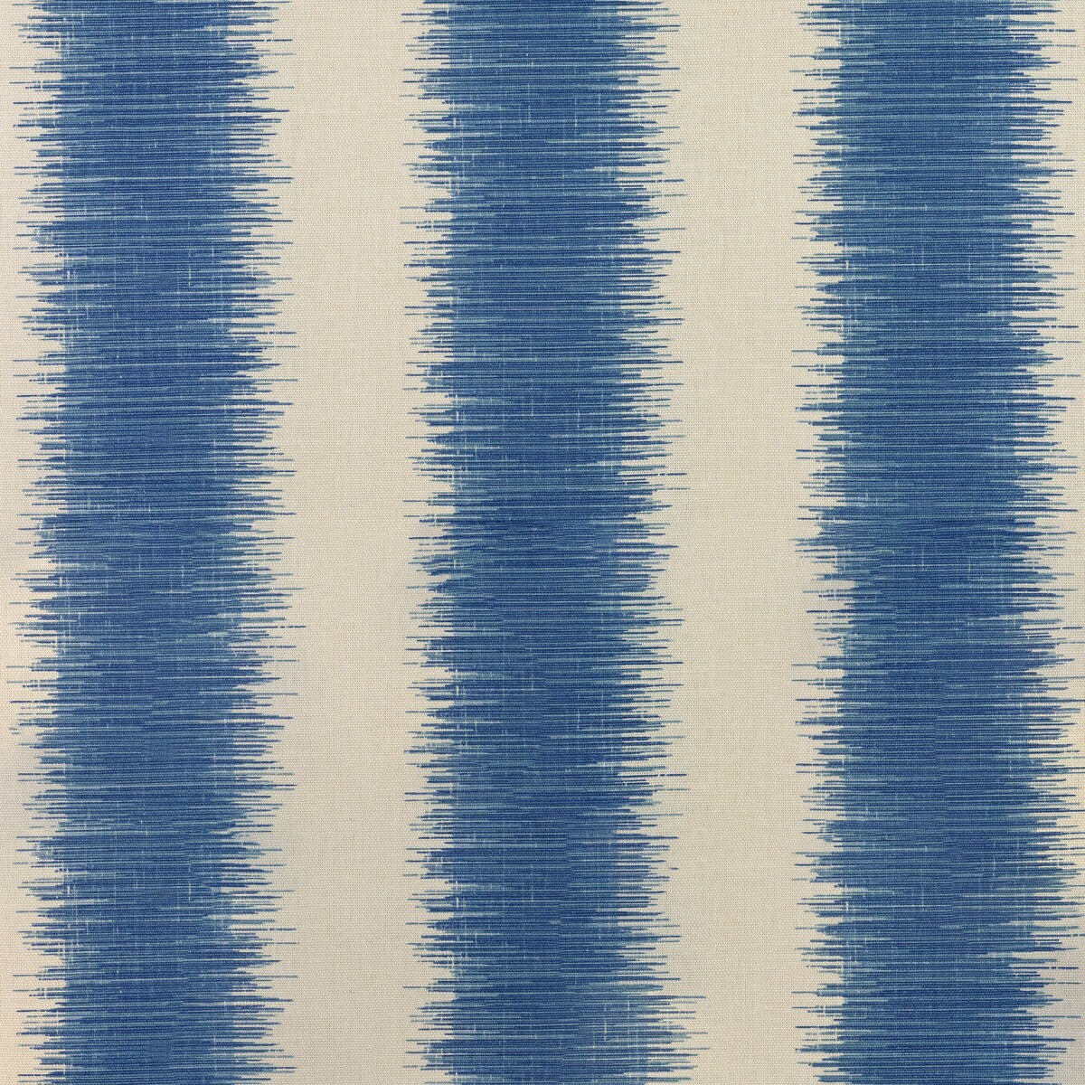 LEE JOFA 2020135.516.0 HAMPTON STRIPE BLUE/ECRU Fabric - Eade's Wallpaper