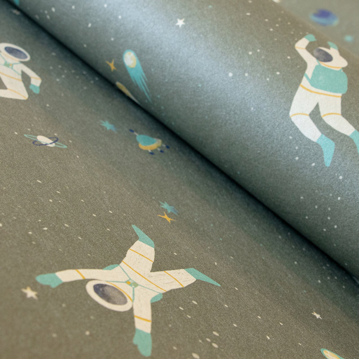 Eade's 26832-sample Silver Grey