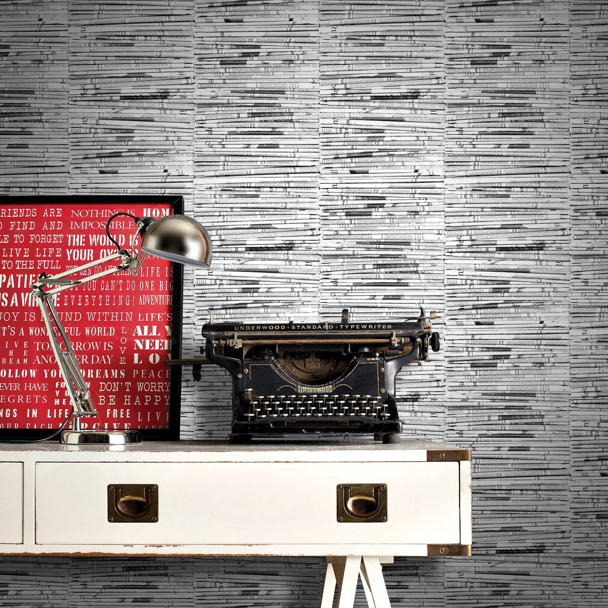 Advantage 2773-934601 Marley White Newspaper Wallpaper