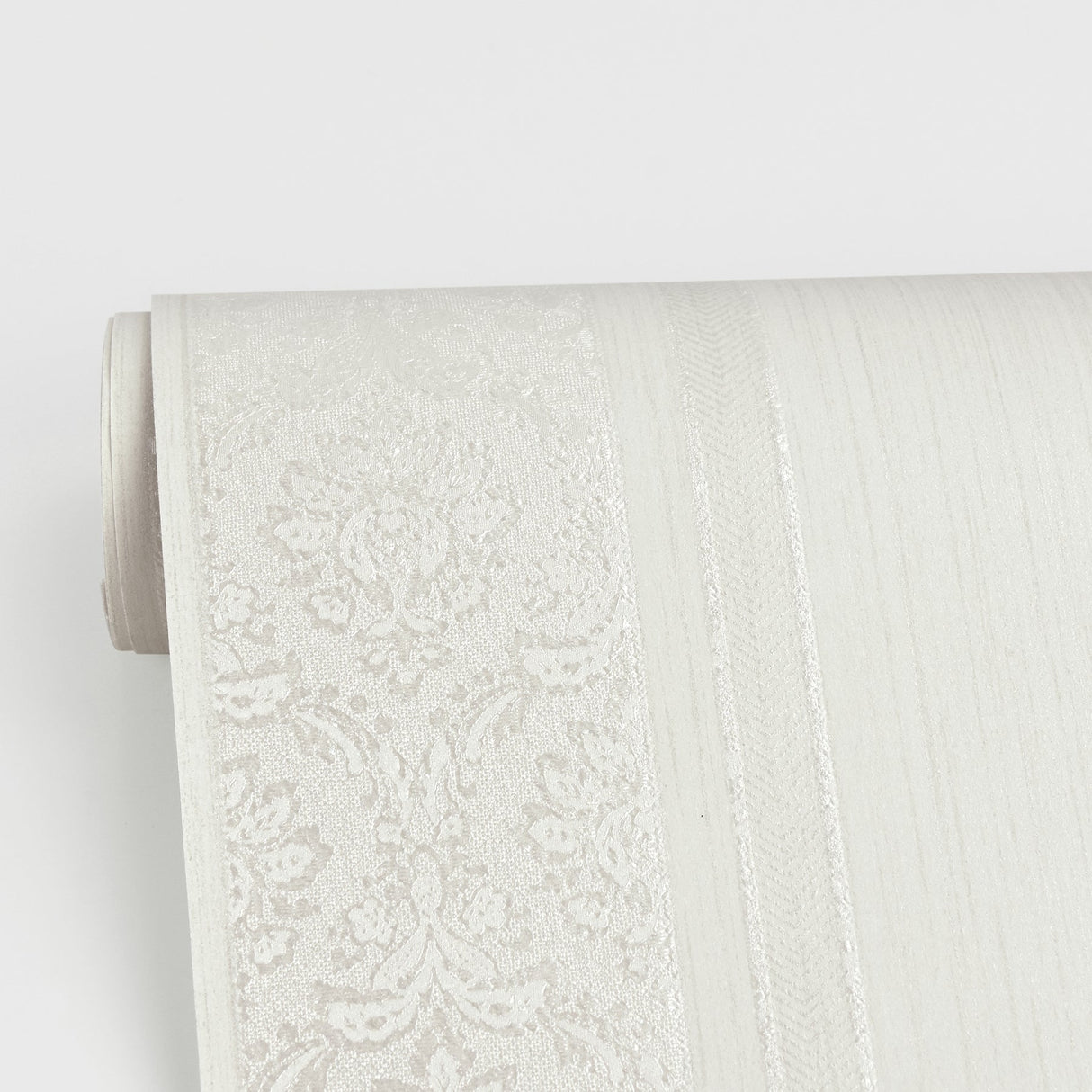 Advantage 2810-BLW10801 Mackenzie White Stripe Wallpaper