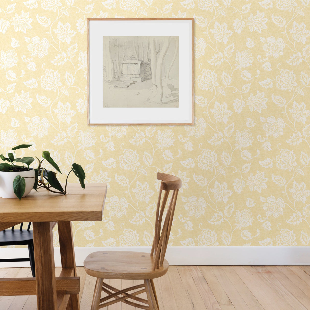 Advantage 2813-24994 Guy Light Yellow Jacobean Wallpaper