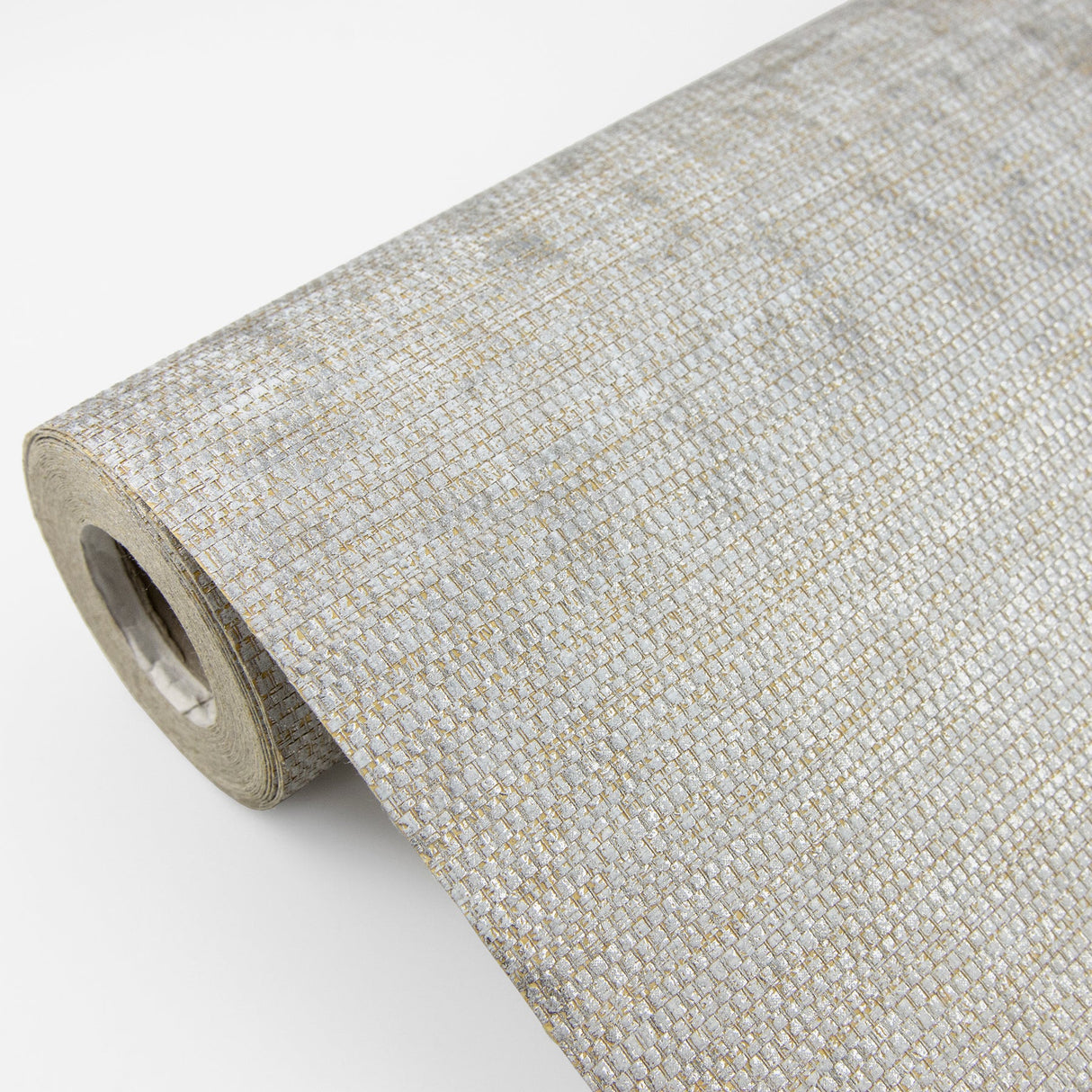 Eade’s Kongur Silver Grasscloth Wallpaper Silver