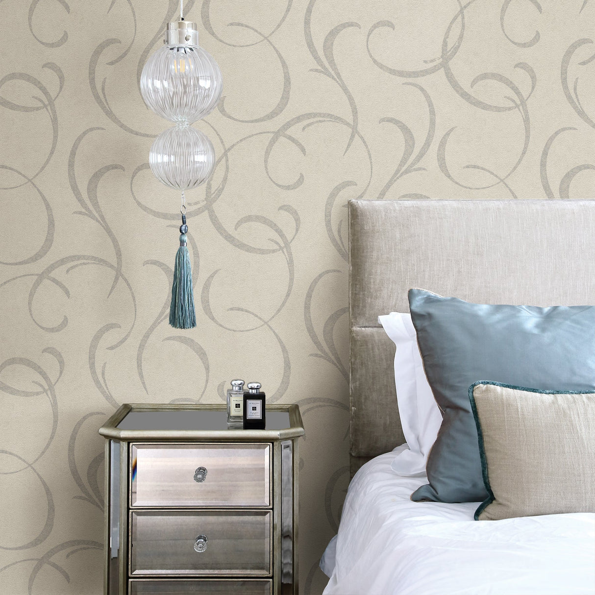 Advantage 2836-467604 Lysander Silver Scrolls Wallpaper
