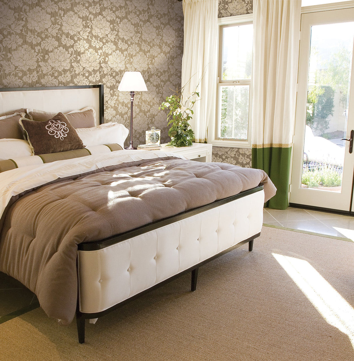 Fairwinds Studio 290-50515 Gold Tonal Floral Wallpaper