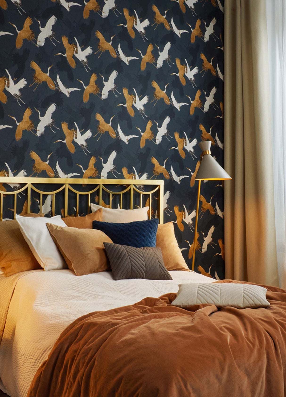 Advantage 2980-560664 Kusama Dark Blue Crane Wallpaper