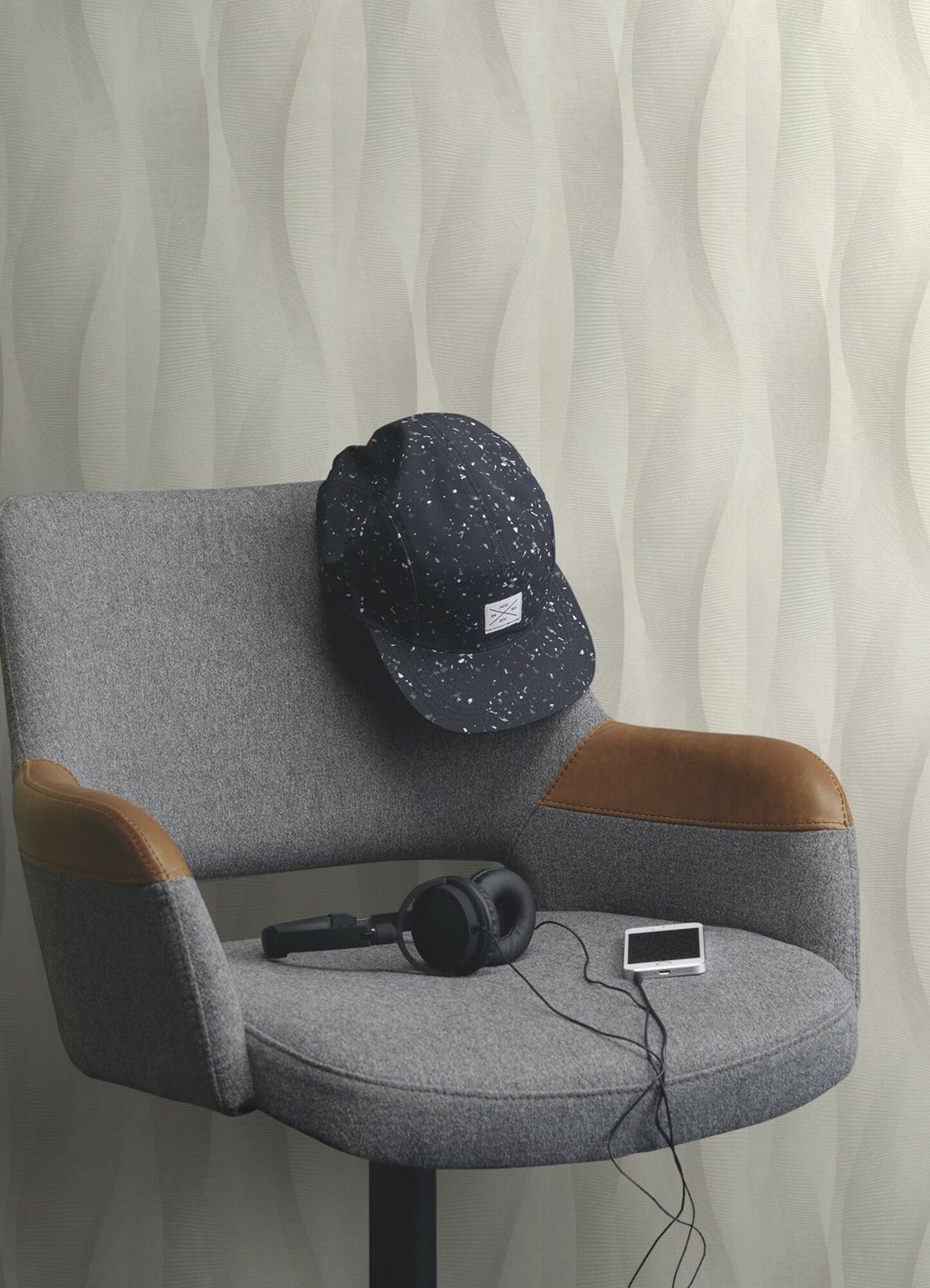 Advantage 2980-651508 Currin Light Grey Wave Wallpaper