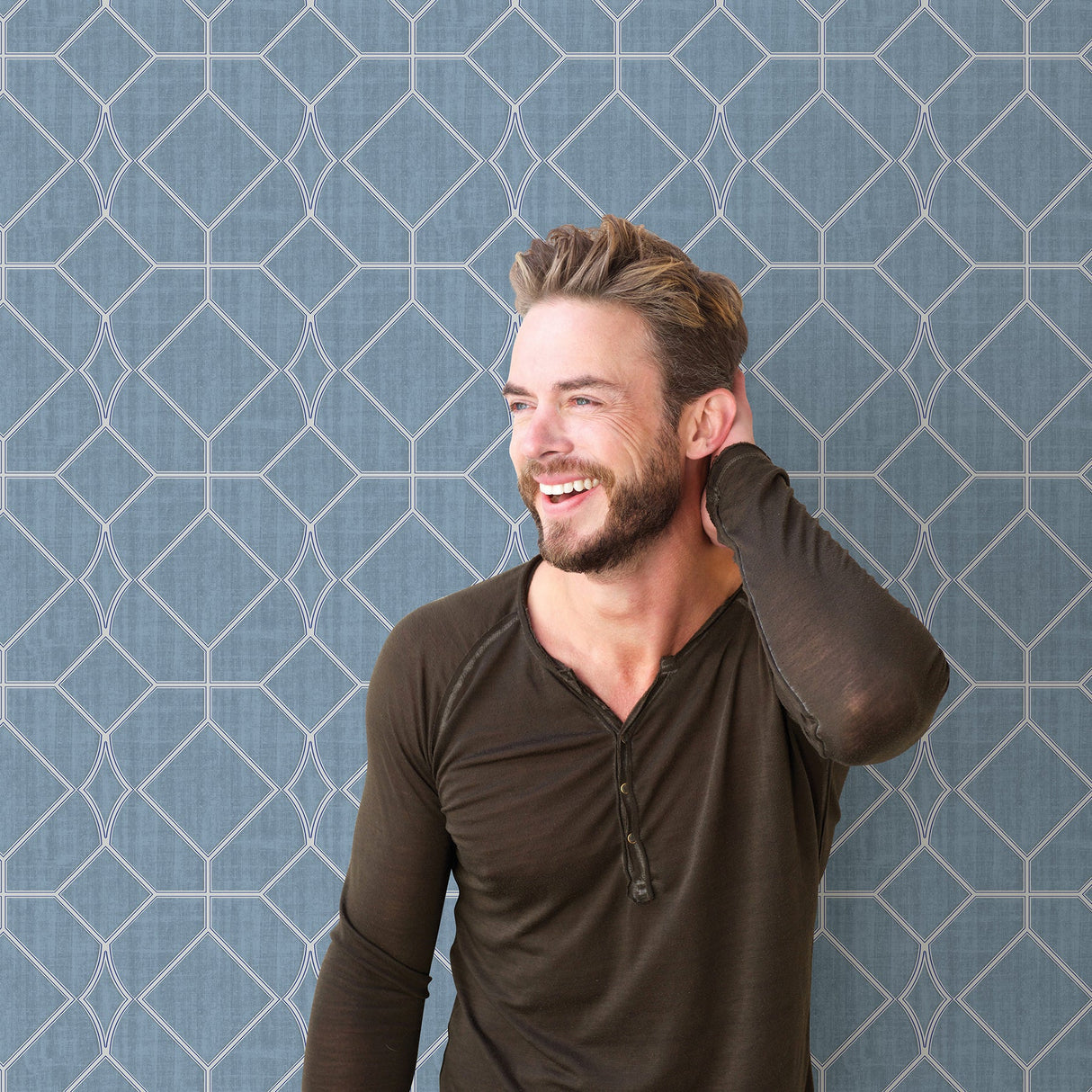 Chesapeake 3114-003304 Washington Square Blue Trellis Wallpaper