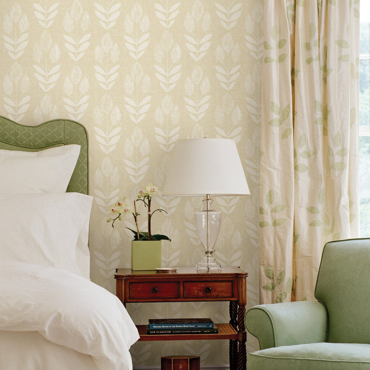 Chesapeake 3115-24471 Garland Wheat Block Tulip Wallpaper