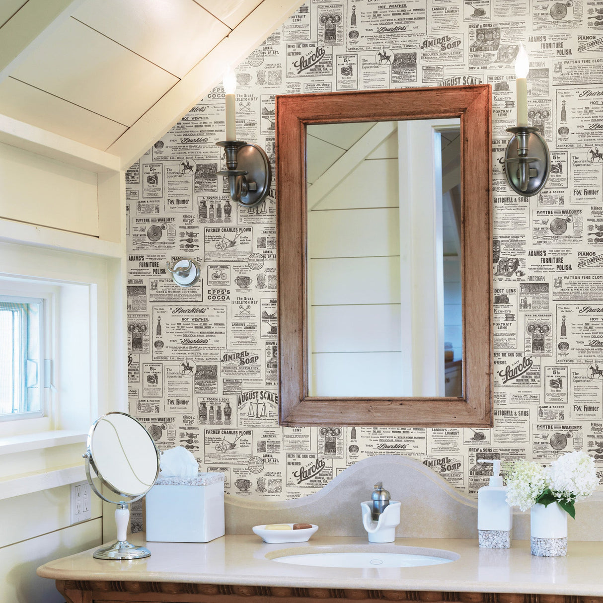 Chesapeake 3115-64272 Adamstown Black Newspaper Wallpaper