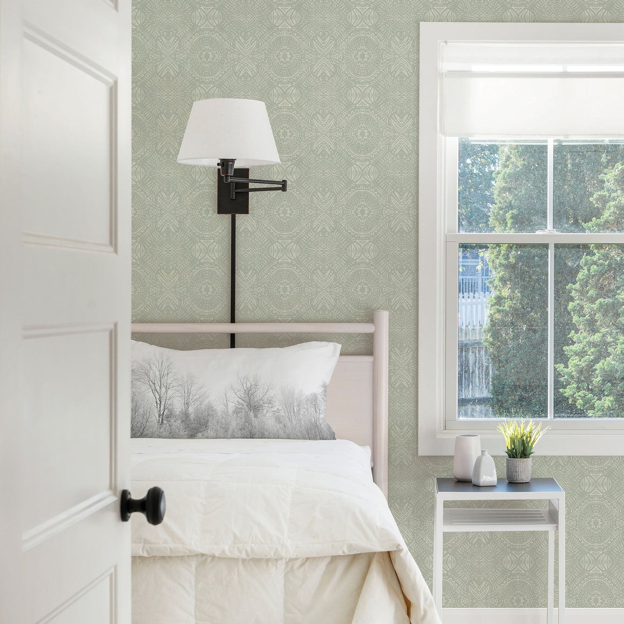 Chesapeake 3118-12662 Java Beige Medallion Wallpaper