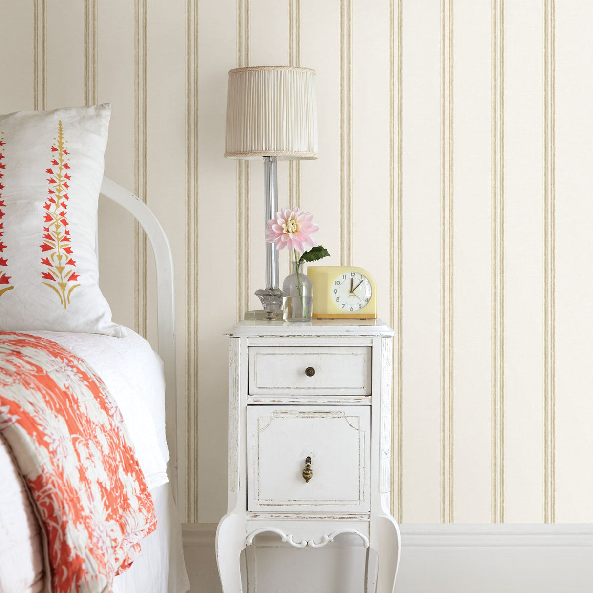 Chesapeake 3119-13073 Johnny Cream Stripes Wallpaper