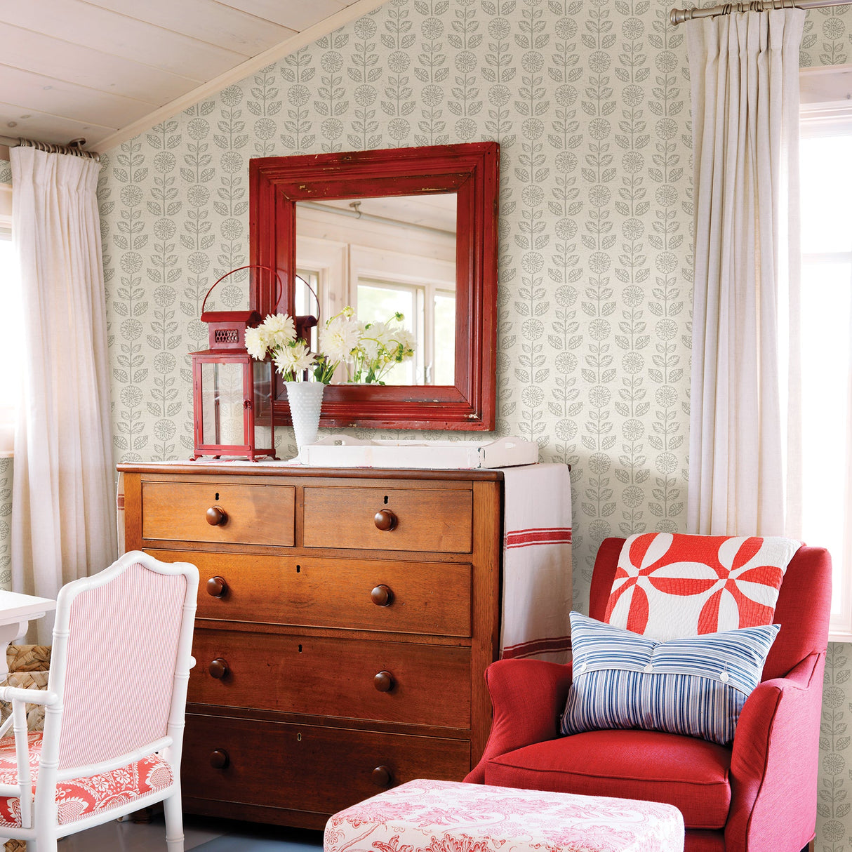 Chesapeake 3119-13514 Dolly Light Grey Floral Wallpaper