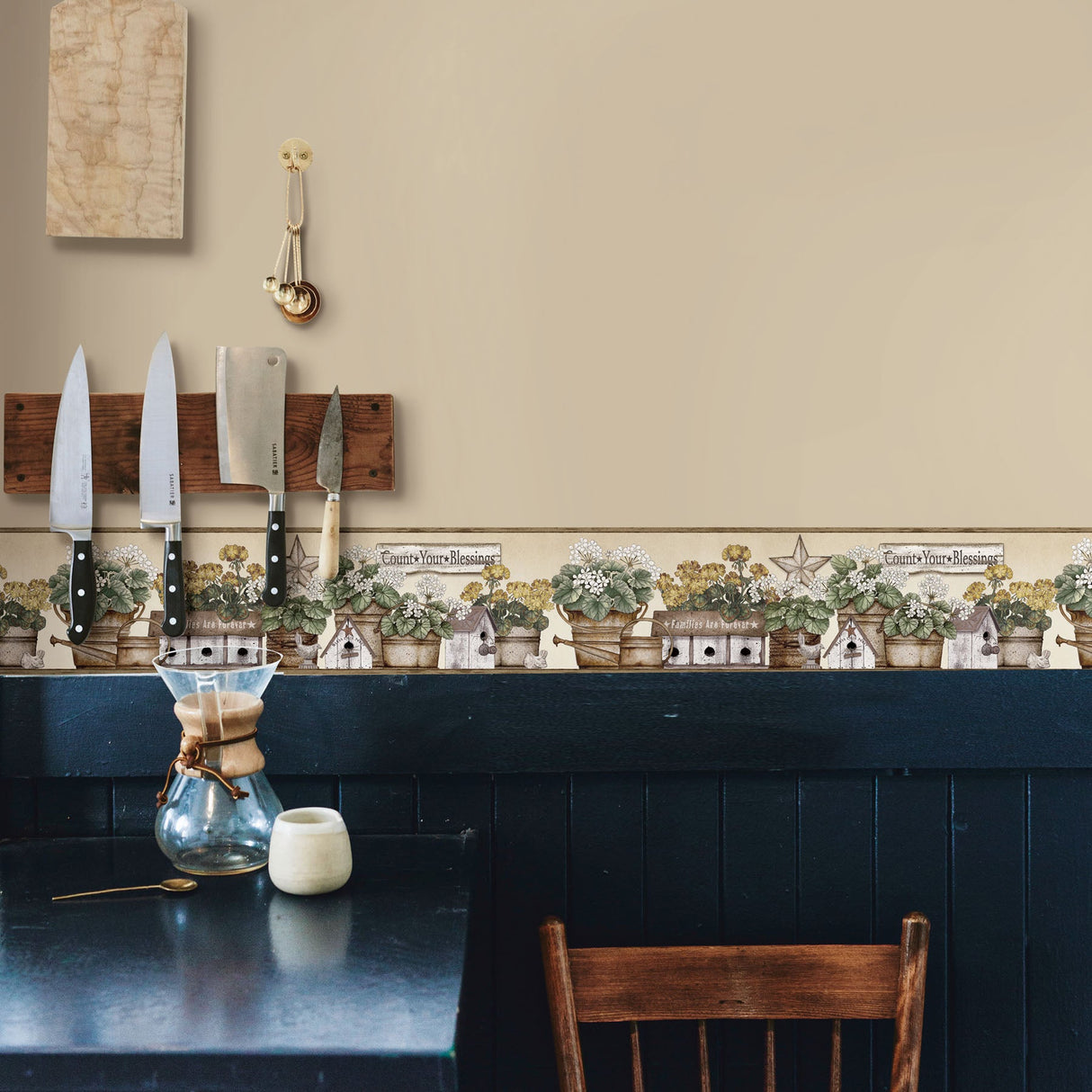 Chesapeake 3119-13582B Geranium Yellow Flower Pot Border