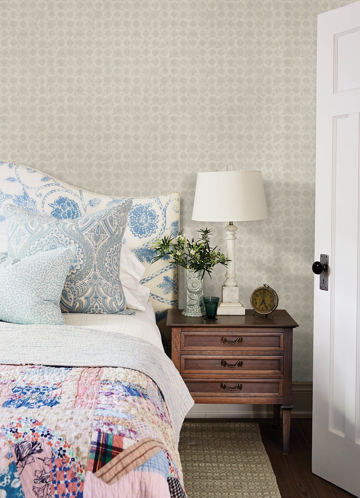 Chesapeake 3125-72309 Button Block Light Grey Geometric Wallpaper