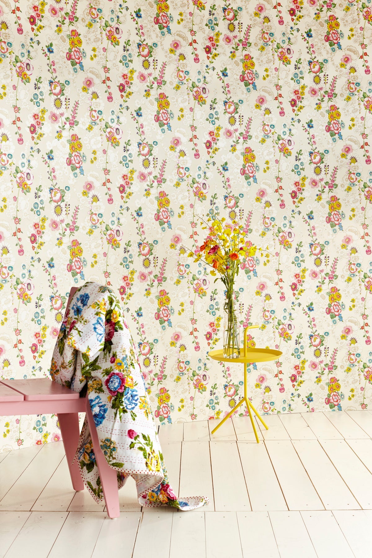 Eijffinger 330200 Eivissa Cream Vivid Floral Wallpaper