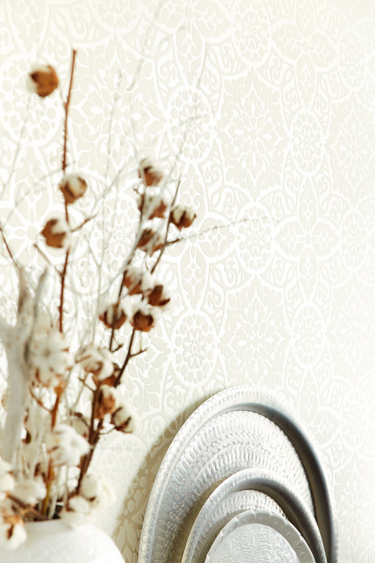 Eijffinger 341703 Destiny Platinum Medallion Wallpaper