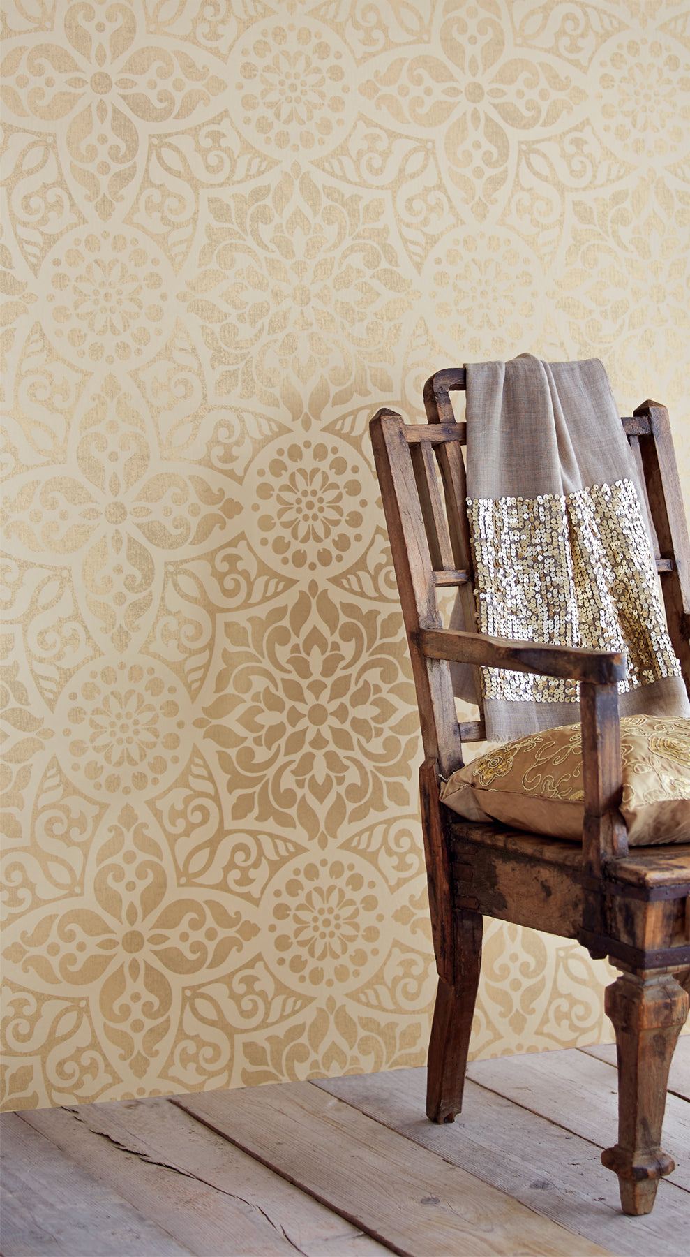 Eijffinger 341704 Destiny Gold Medallion Wallpaper