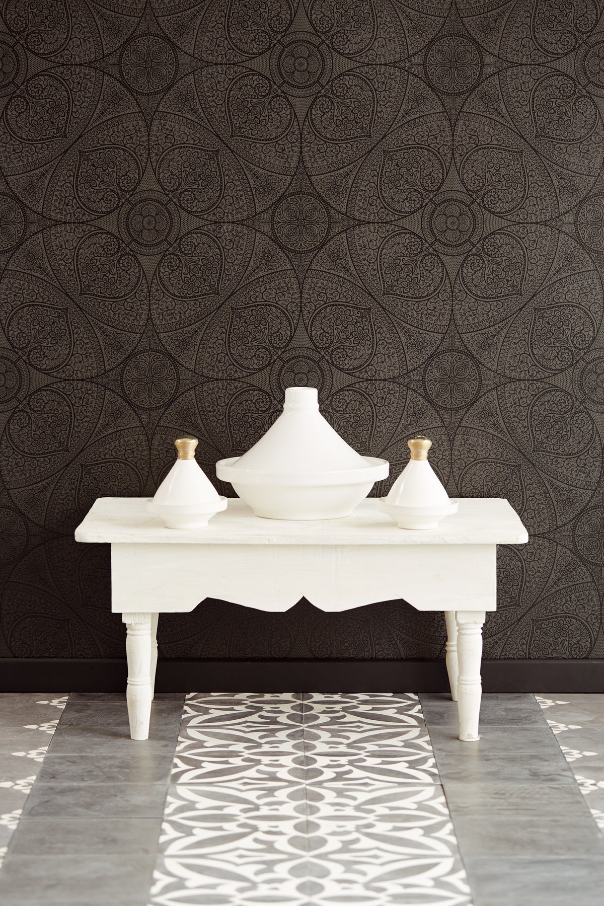 Eijffinger 341757 Yasamin Black Mehndi Medallion Wallpaper