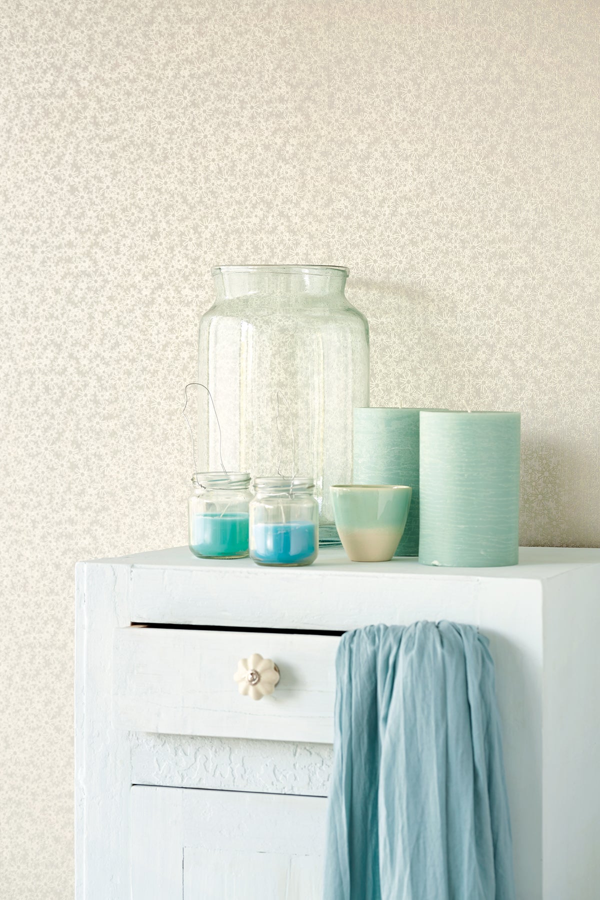 Eijffinger 352061 Janie Gold Metallic Floral Wallpaper