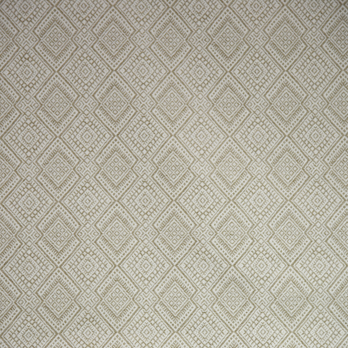 KRAVET COUTURE 35551.16.0 IGUAZU CAMEL Fabric - Eade's Wallpaper