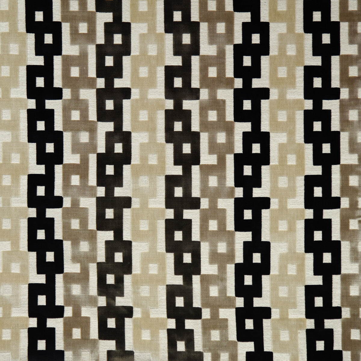 KRAVET COUTURE 35856.816.0 CHAIN VELVET ONYX Fabric - Eade's Wallpaper
