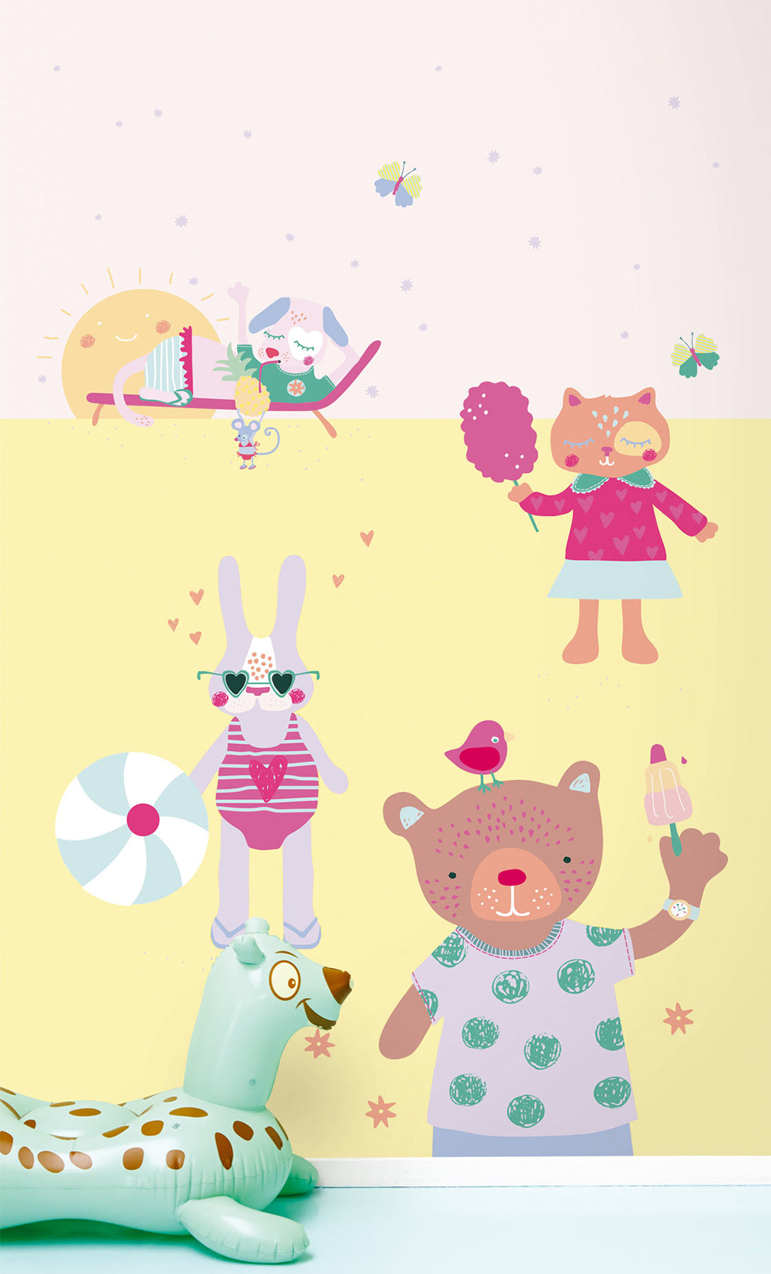 Eijffinger 359171 Girls On Holiday Wall Mural