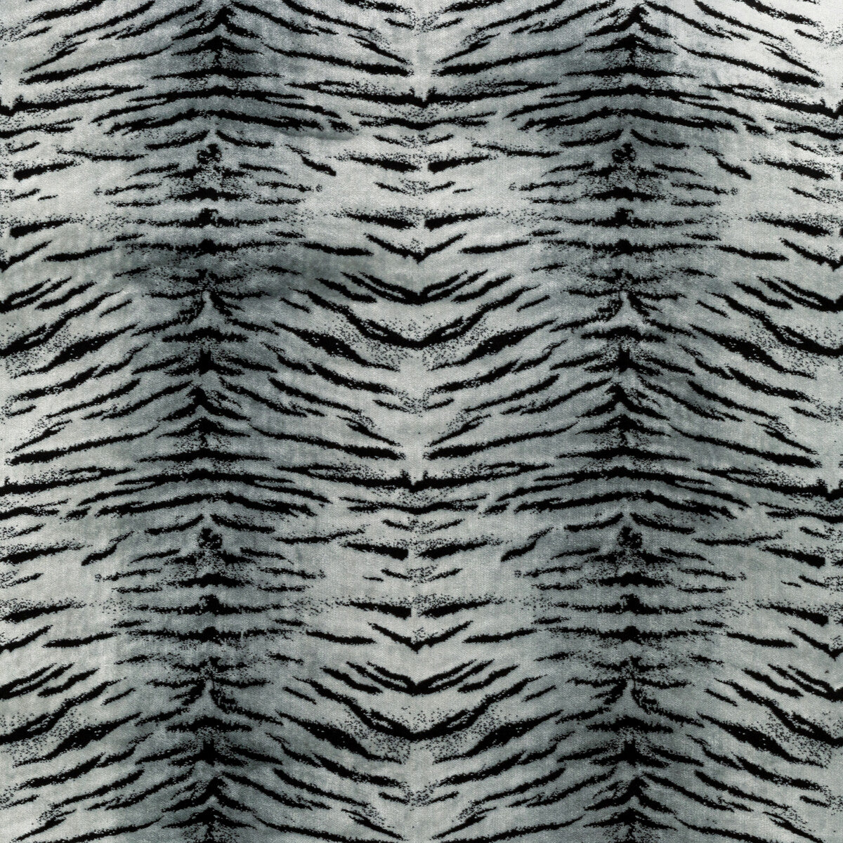 KRAVET COUTURE 36327.811.0 ANIMALIER SILVER Fabric - Eade's Wallpaper