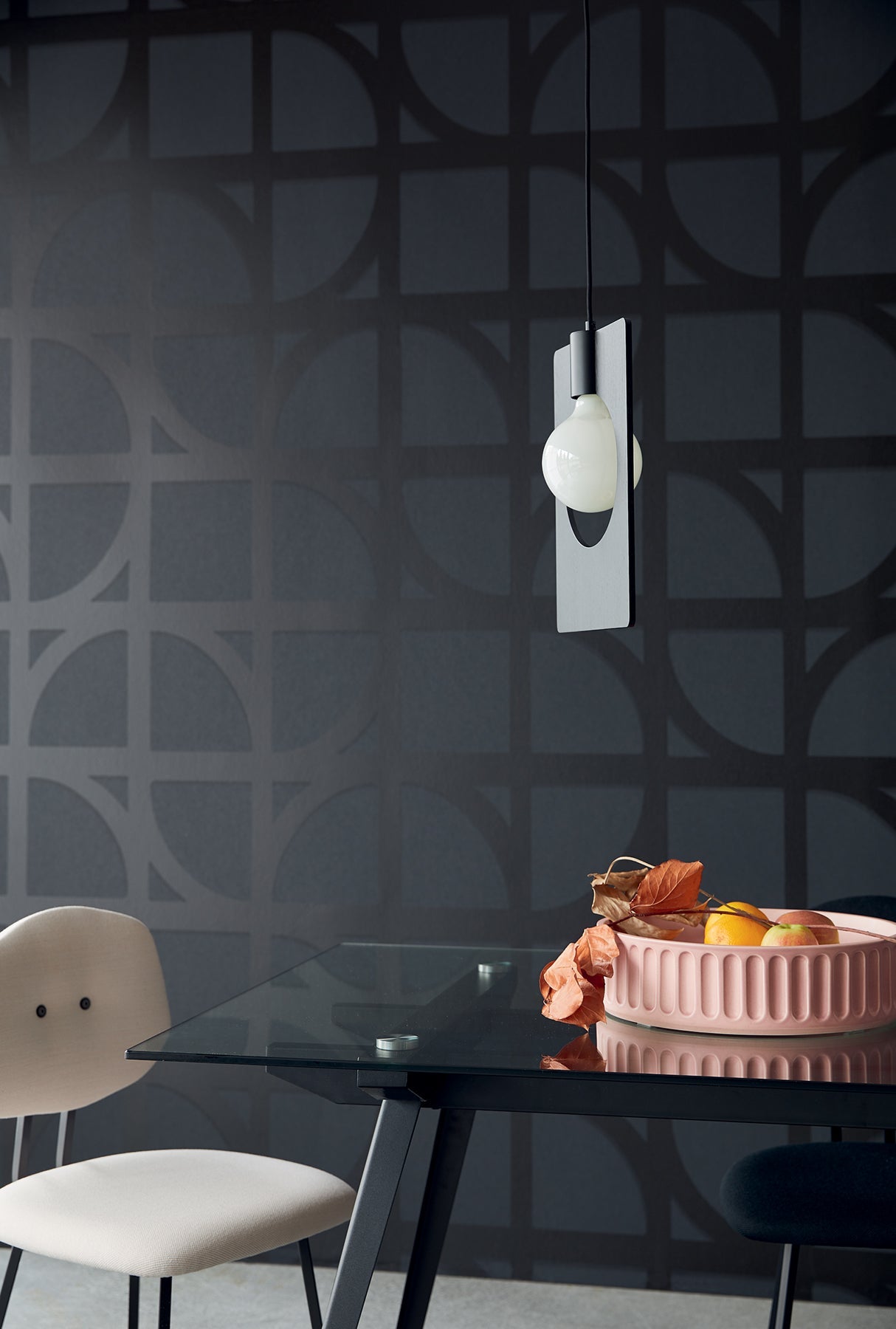 Eijffinger 395806 Shapes Black Curved Trellis Wallpaper