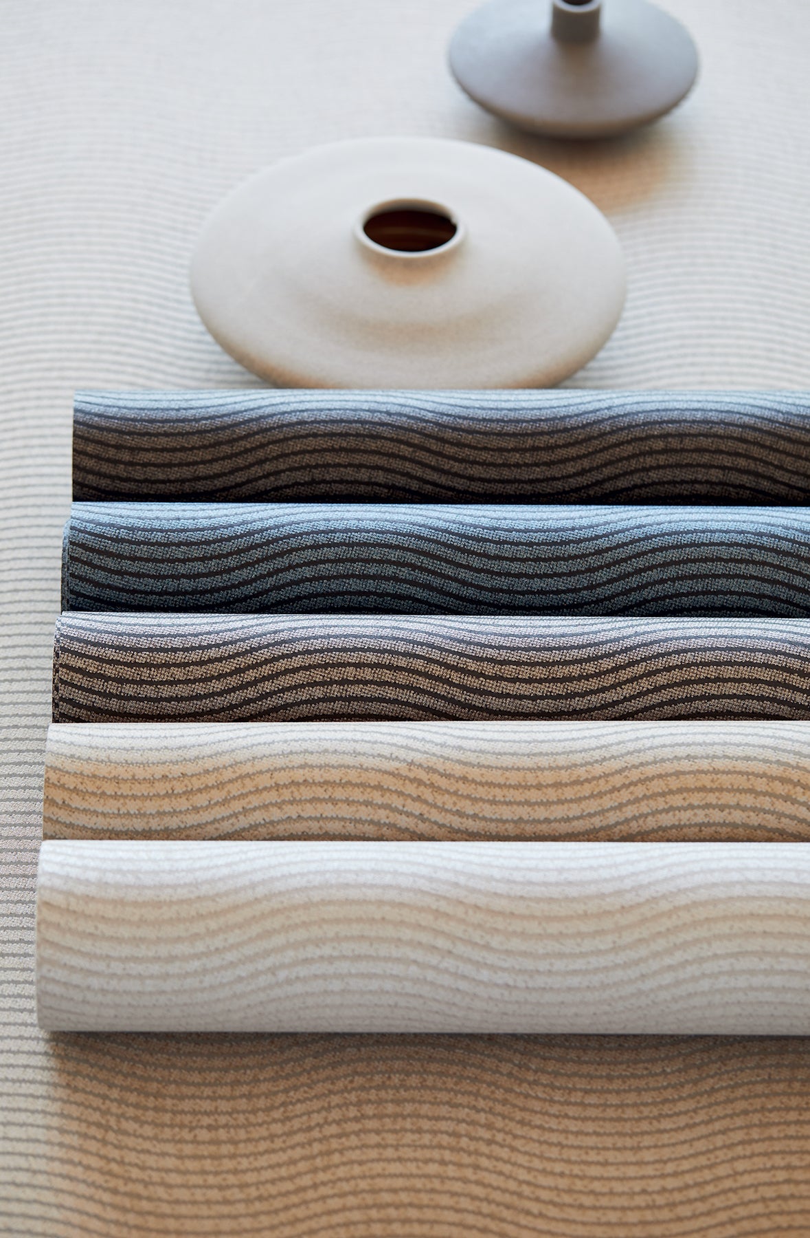 Eijffinger 395851 Curves Bronze Glittering Waves Wallpaper