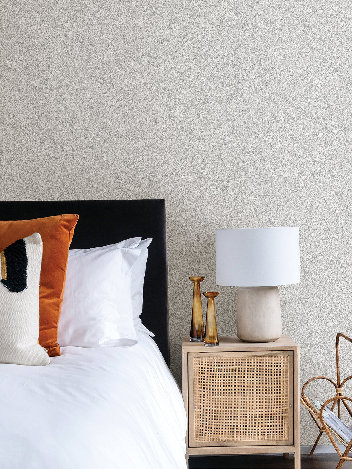 Advantage 4035-37837-1 Sayuri Silver Leaf Trail Wallpaper