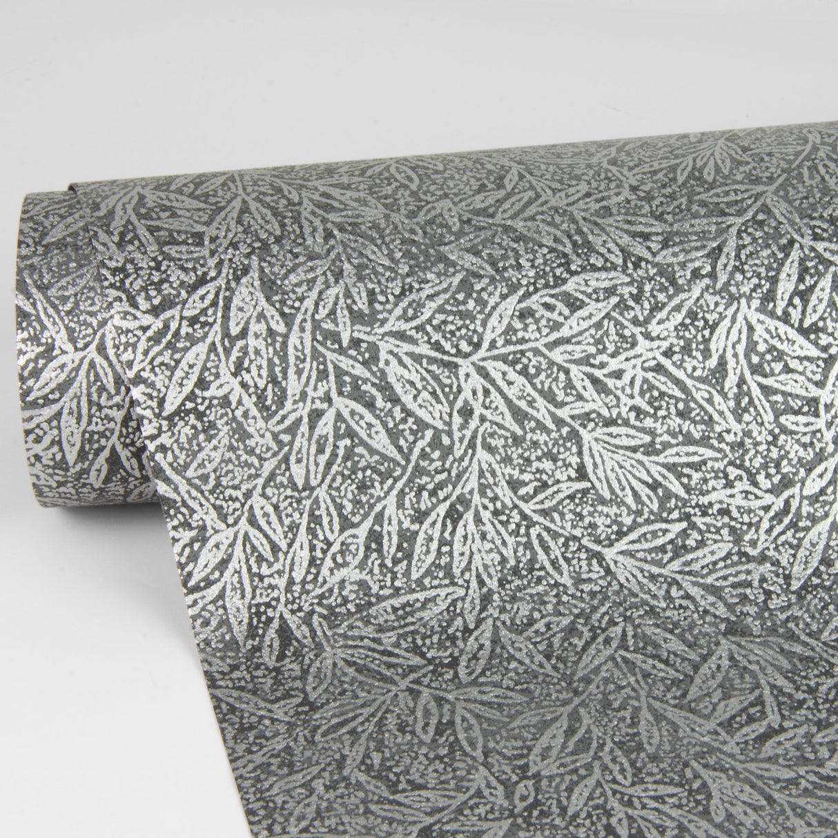 Advantage 4035-37837-2 Sayuri Charcoal Leaf Trail Wallpaper