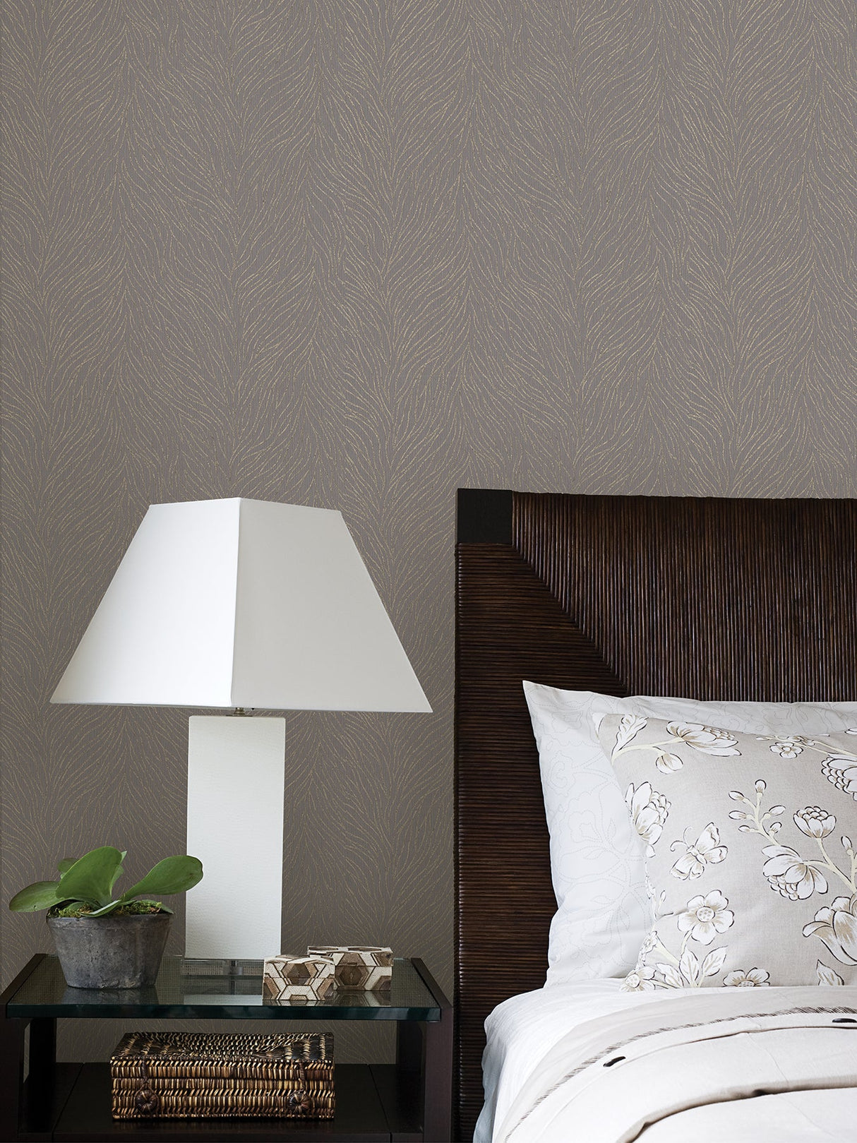 Advantage 4035-408741 Tomo Mauve Abstract Wallpaper