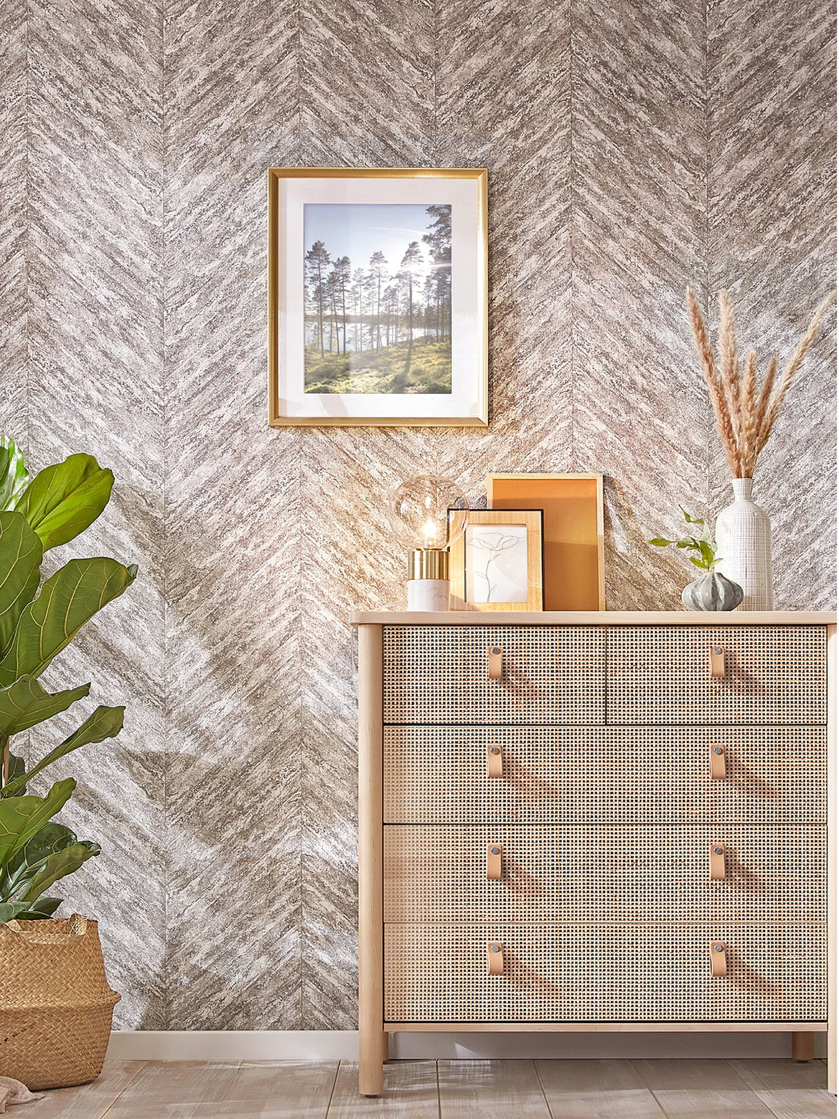 Advantage 4035-617528 Madoka Sterling Chevron Wallpaper