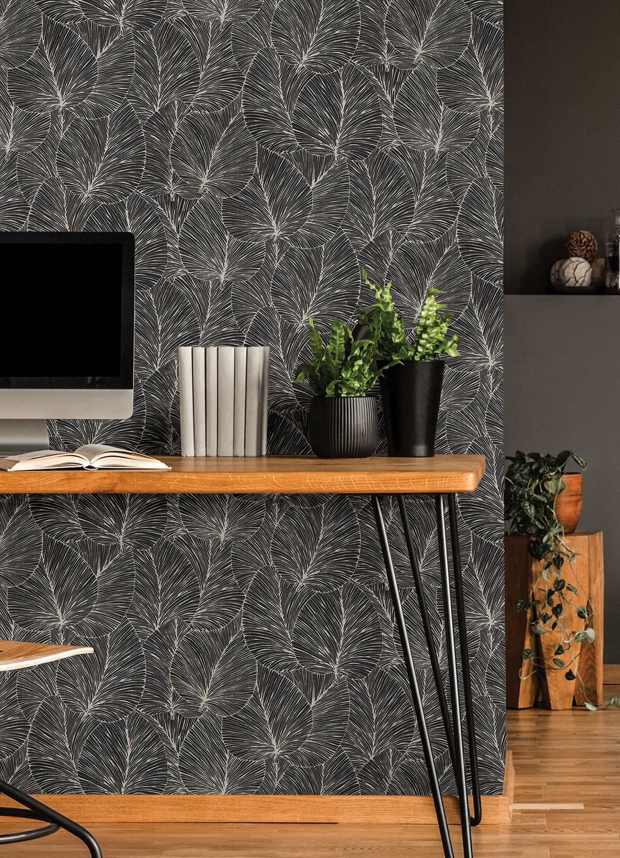 Advantage 4041-456608 Eilian Black Palm Wallpaper