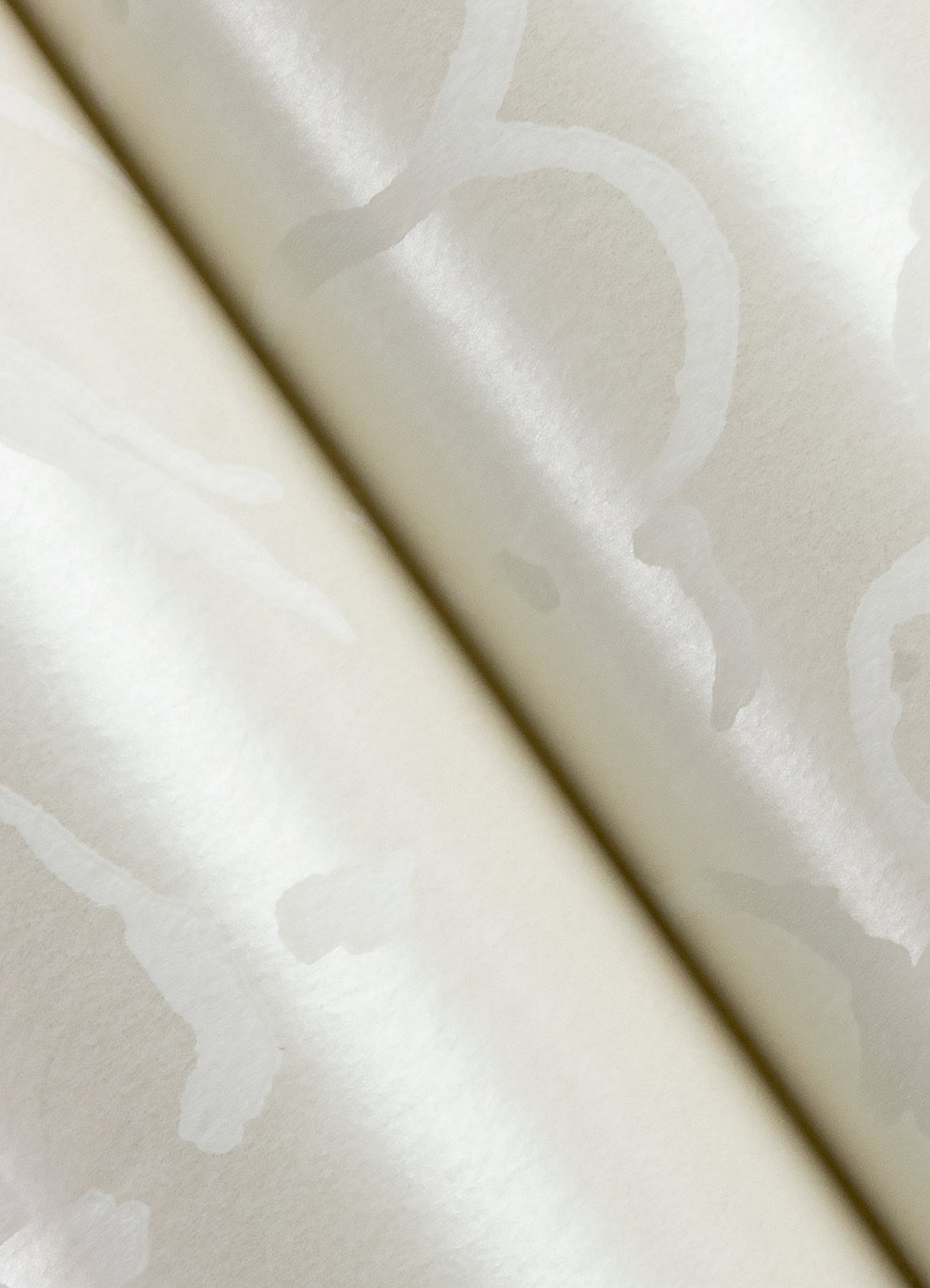 Chesapeake 4060-138910 Sonnet Platinum Floral Wallpaper