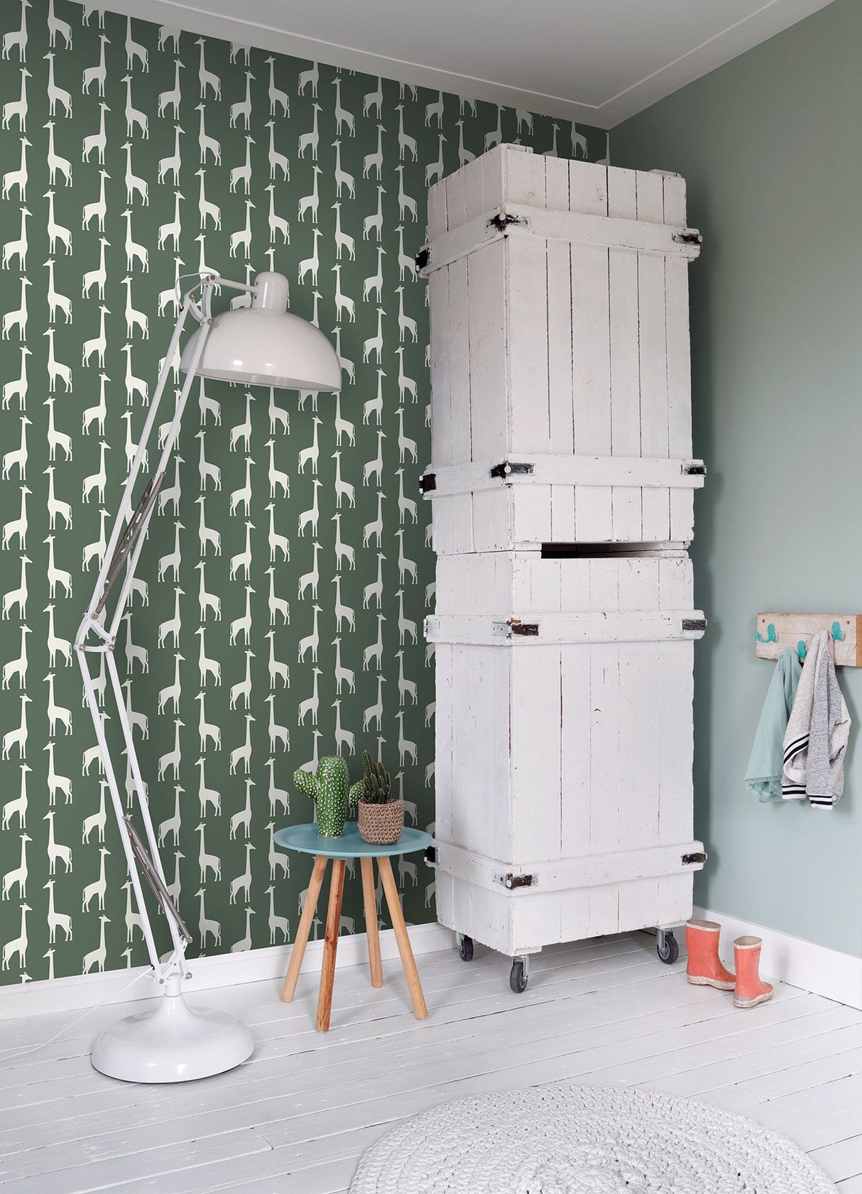 Chesapeake 4060-139060 Vivi Green Giraffe Wallpaper