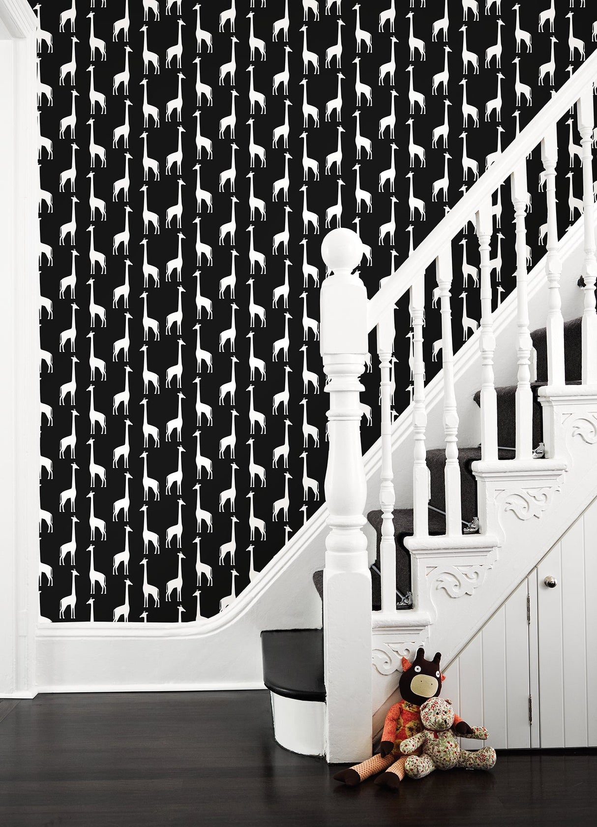 Chesapeake 4060-139062 Vivi Black Giraffe Wallpaper