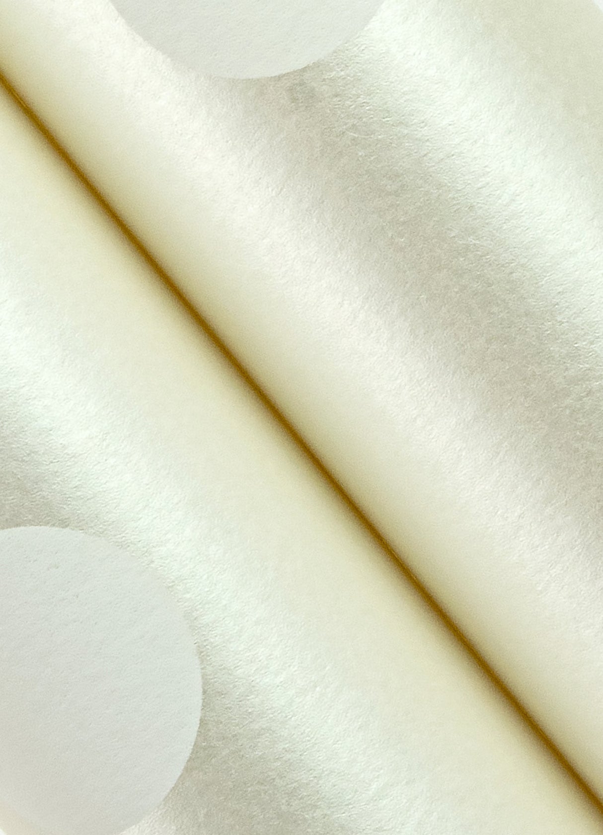 Chesapeake 4060-347513 Jubilee Silver Dots Wallpaper