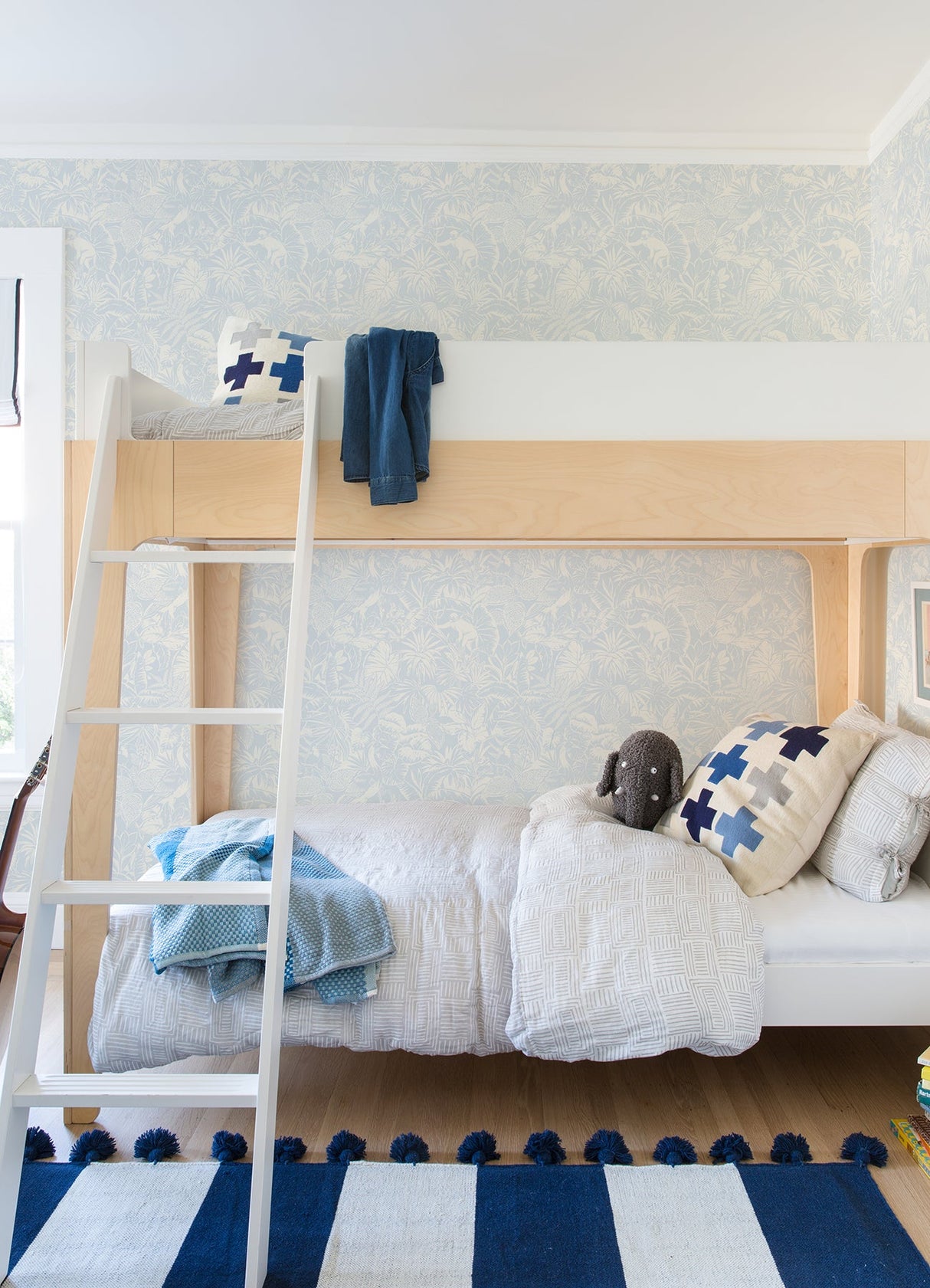 Chesapeake 4071-71012 Corcovado Light Blue Jungle Jamboree Wallpaper