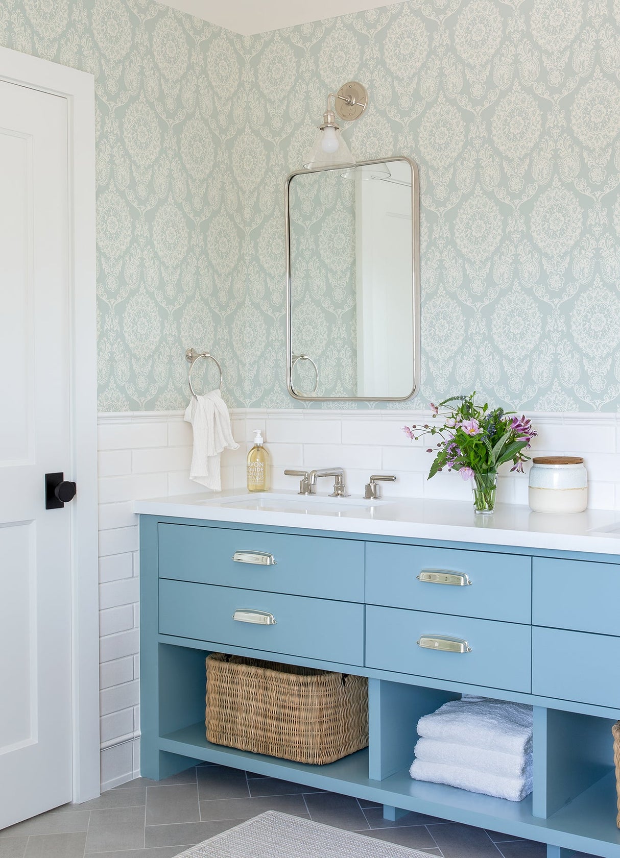 Chesapeake 4071-71023 Helm Damask Aqua Floral Medallion Wallpaper