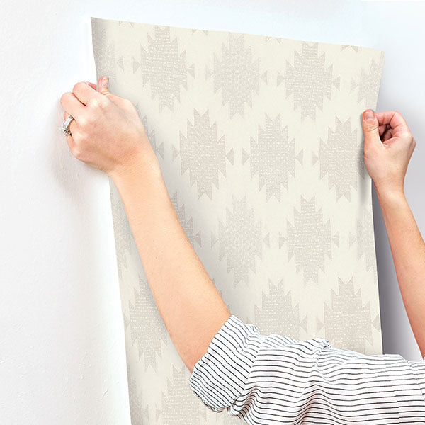 Chesapeake 4142-72664 Stitched Heirloom White Wallpaper - Eade's Wallpaper