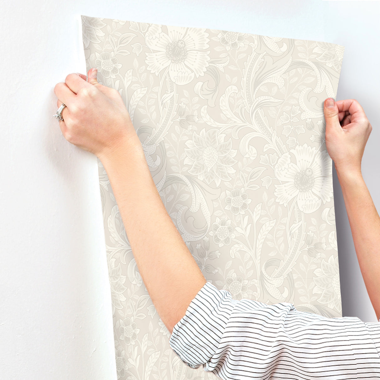 Chesapeake 4191-83011 Liora Neutral Floral Trail Wallpaper
