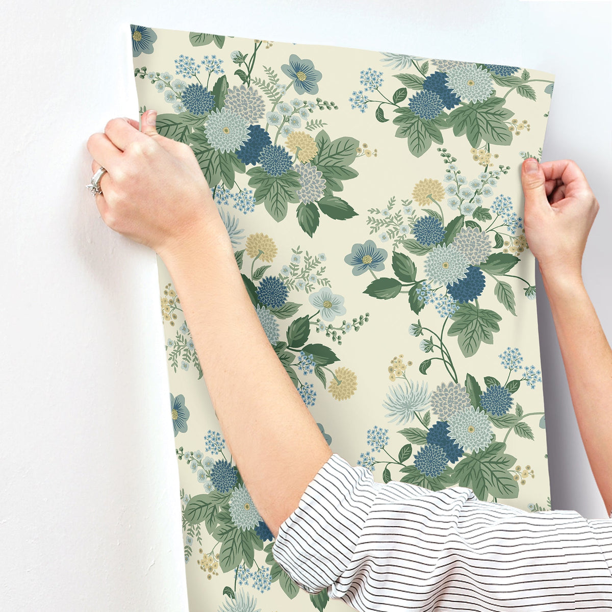 Rifle Paper Co. 4212-84362 Dahlia Linen & Blue Wallpaper