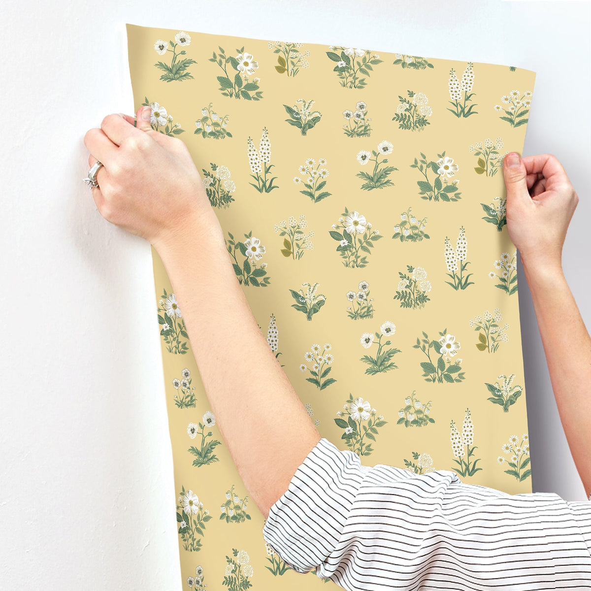 Rifle Paper Co. 4212-84371 Botanical Gold Wallpaper