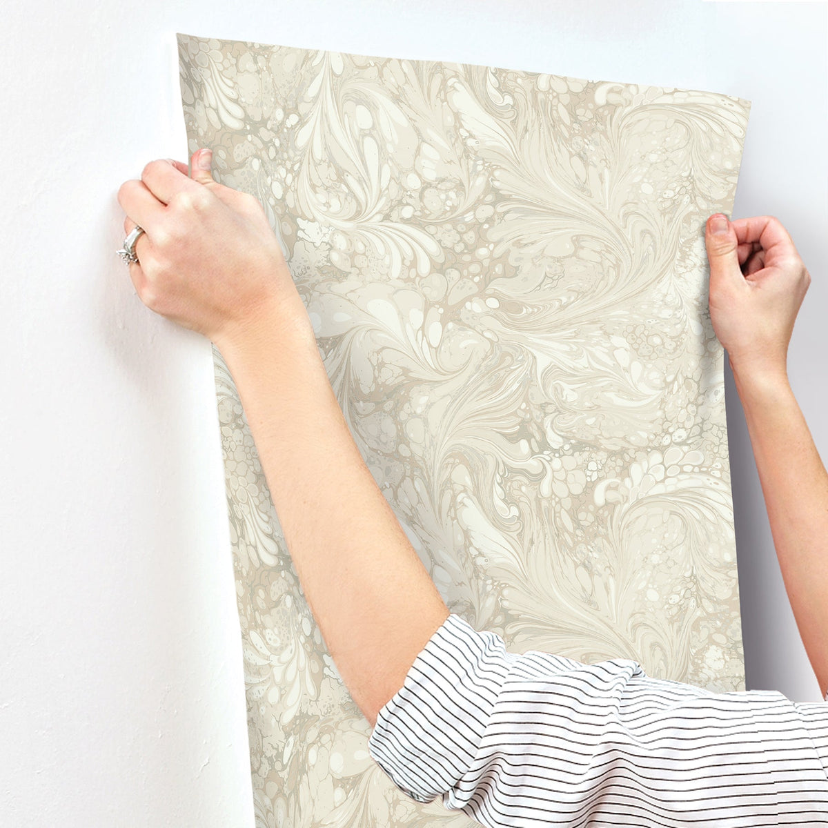 Rifle Paper Co. 4212-84378 Florence Linen Wallpaper