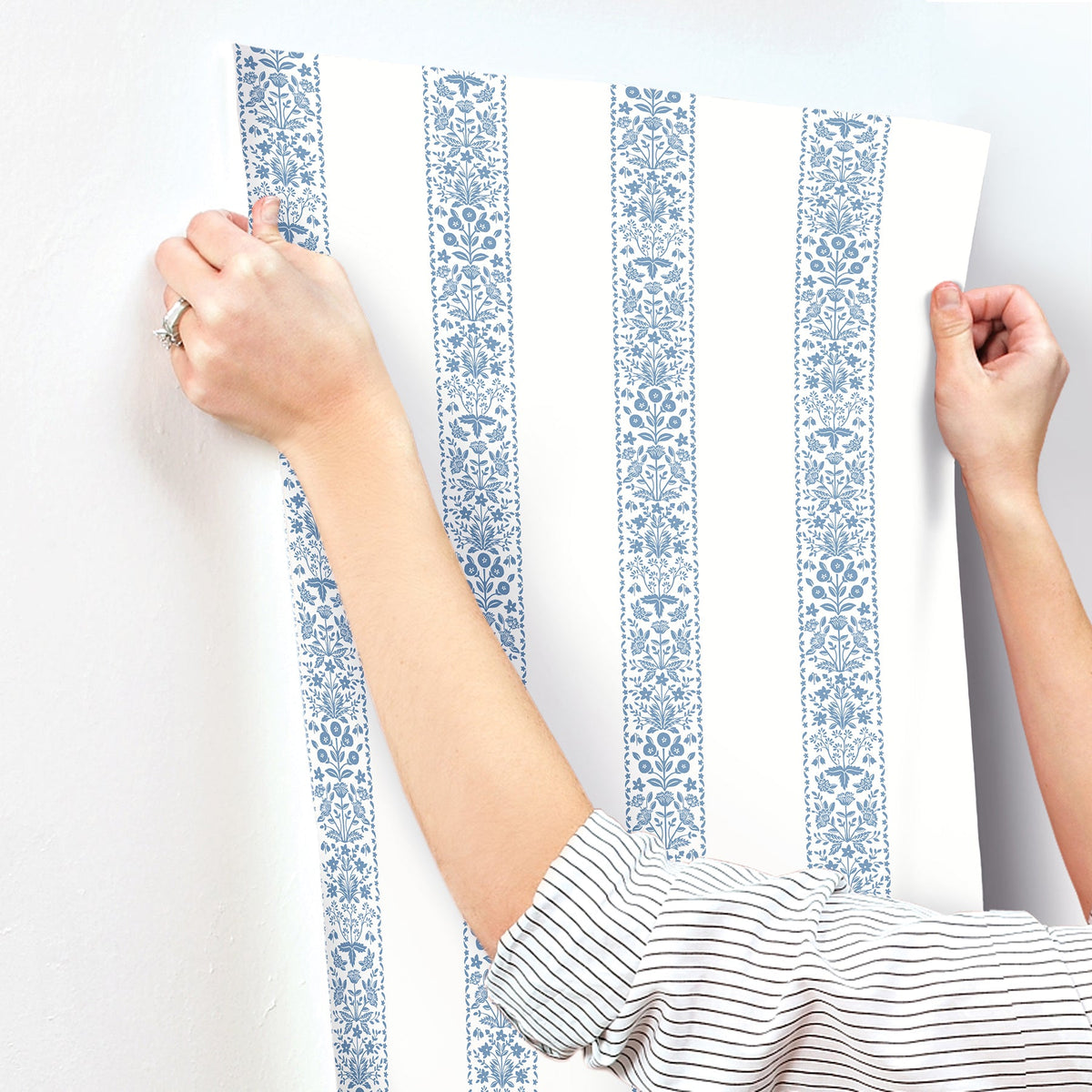 Rifle Paper Co. 4212-84393 Estee Stripe Blue & White Wallpaper