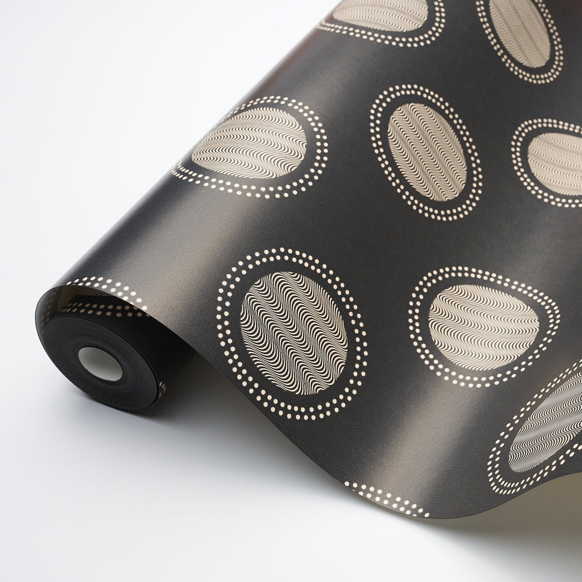 Eade’s BLACK & WHITE