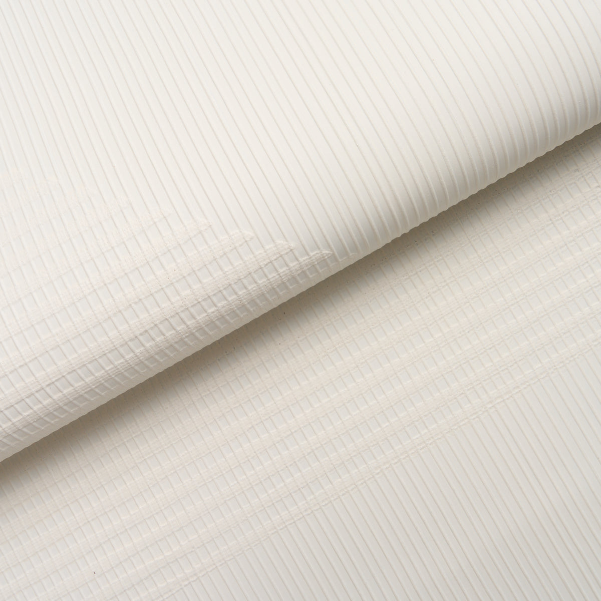 Schumacher 5016521 HAND COMBED TRIANGLES in WHITE Wallpaper