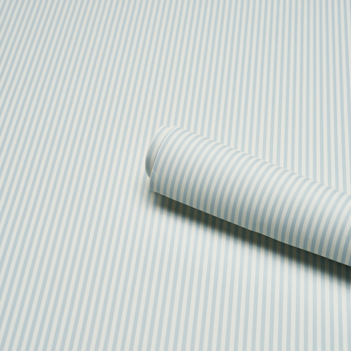 Schumacher 5017190 EMMA STRIPE NARROW in SKY Wallpaper - PER